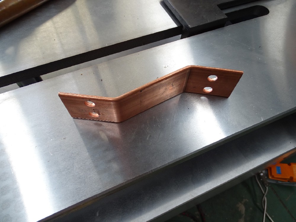 一切的故事從一場展會開始——母線加工機